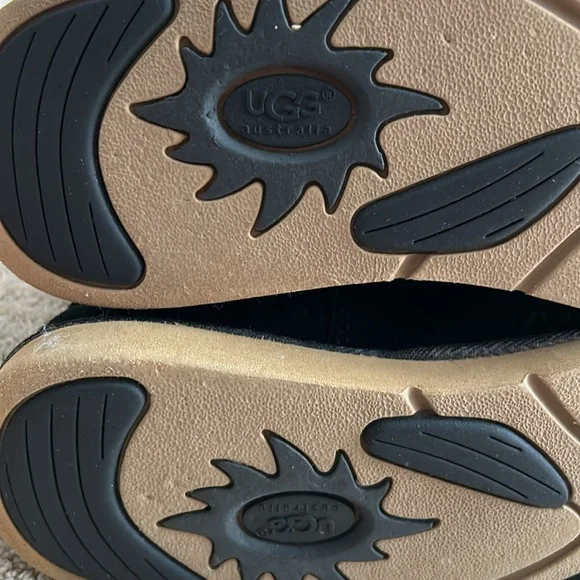 UGG Australia black vintage boots with zipper - 8 - Picture 7 of 8